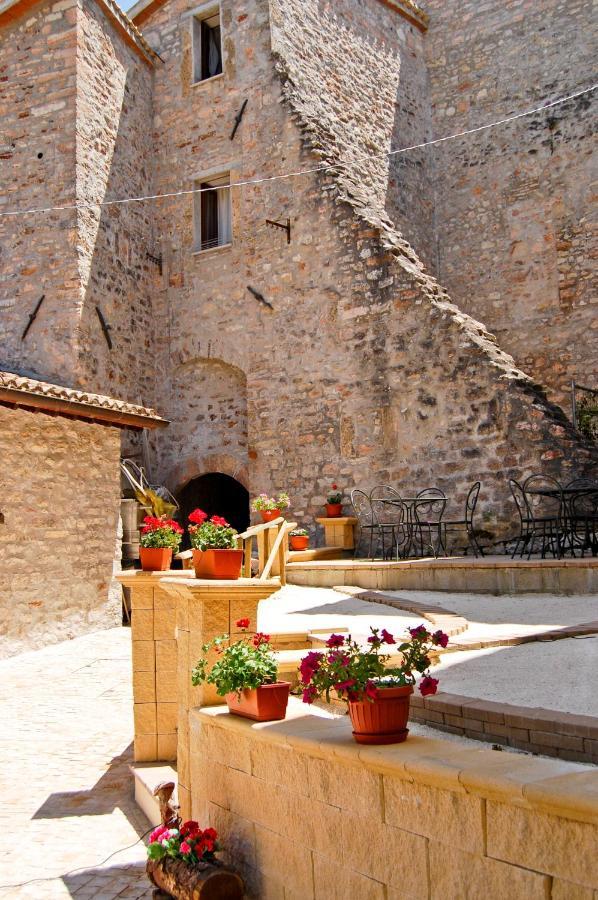 Le Fate Umbria Bed & Breakfast Sellano Exterior photo